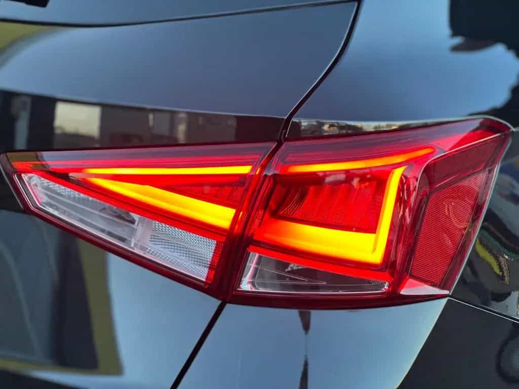 Seat Arona FR LED/SHZ/Ambient/Digital/Navi/Garantie 07/2019-photo-9