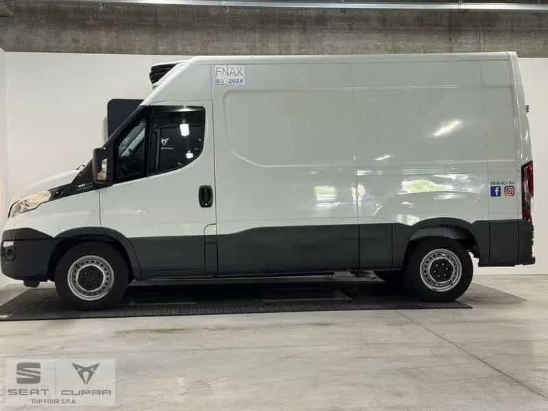 Iveco Daily Daily 33S14SV 2.3HPT PM-SL-TM Furgon 04/2019-photo-2