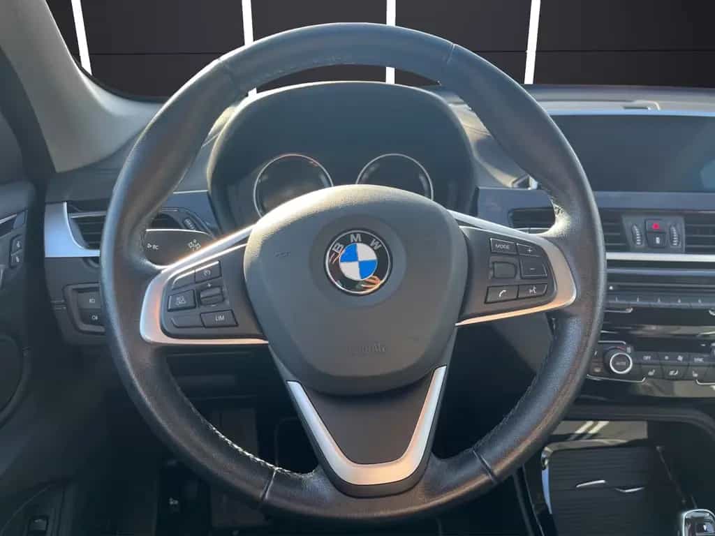 BMW X1 sDrive 18i Sport/ LED / Navi / SHZ / Garantie 08/2019-photo-13