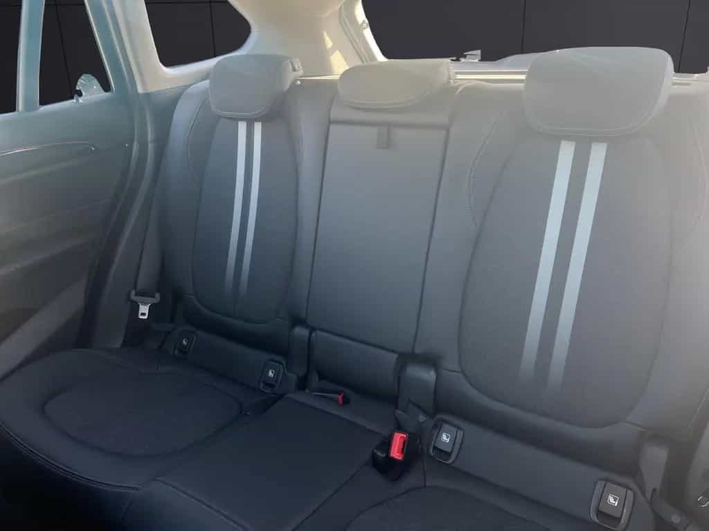 BMW X1 sDrive 18i Sport/ LED / Navi / SHZ / Garantie 08/2019-photo-20