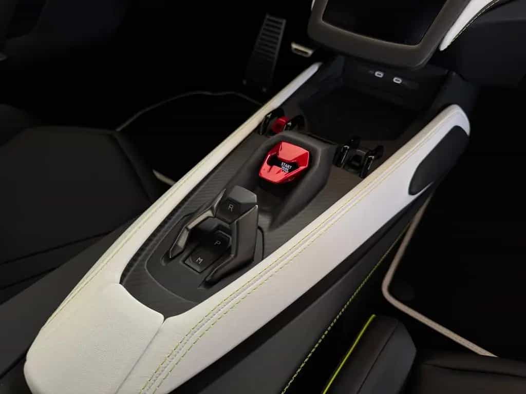 Lamborghini Revuelto "Carbon" 08/2025-photo-28
