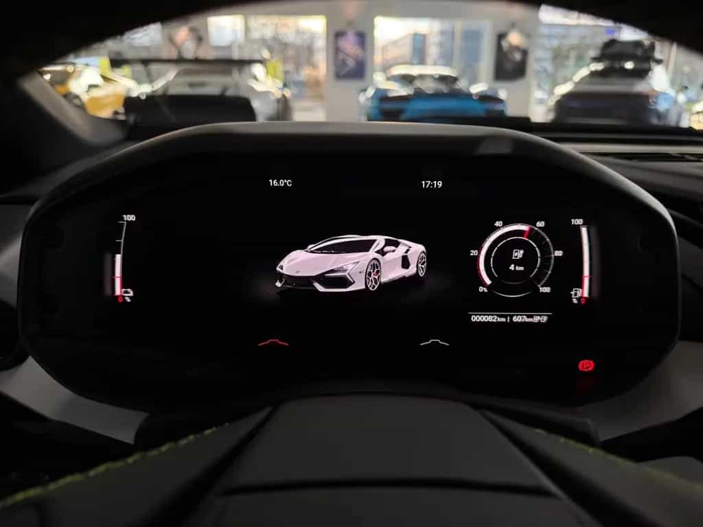 Lamborghini Revuelto "Carbon" 08/2025-photo-30
