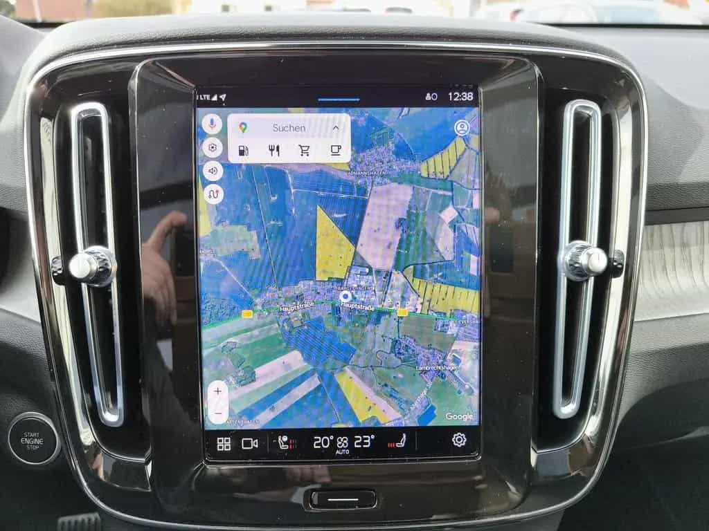 Volvo XC40 B3 Benzin Plus Dark 06/2025-photo-17