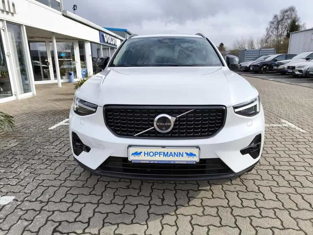 Volvo XC40 B3 Benzin Plus Dark 06/2025-photo-6