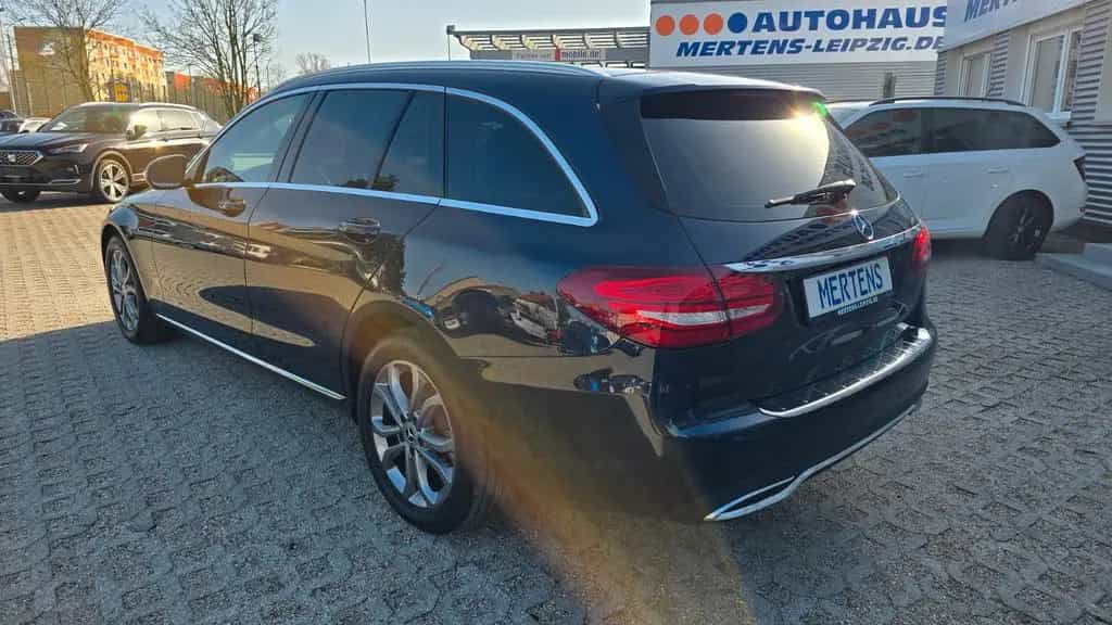Mercedes-Benz C-Class 180 T 9G Avantgarde LED NAV SHZ PDC 04/2018-photo-1