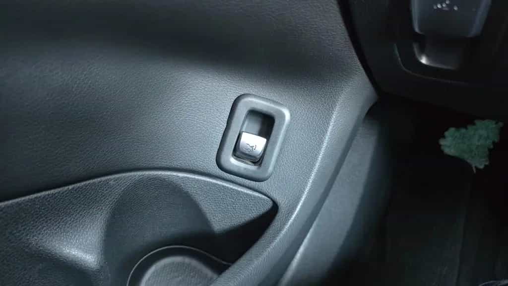 Mercedes-Benz C-Class 180 T 9G Avantgarde LED NAV SHZ PDC 04/2018-photo-32