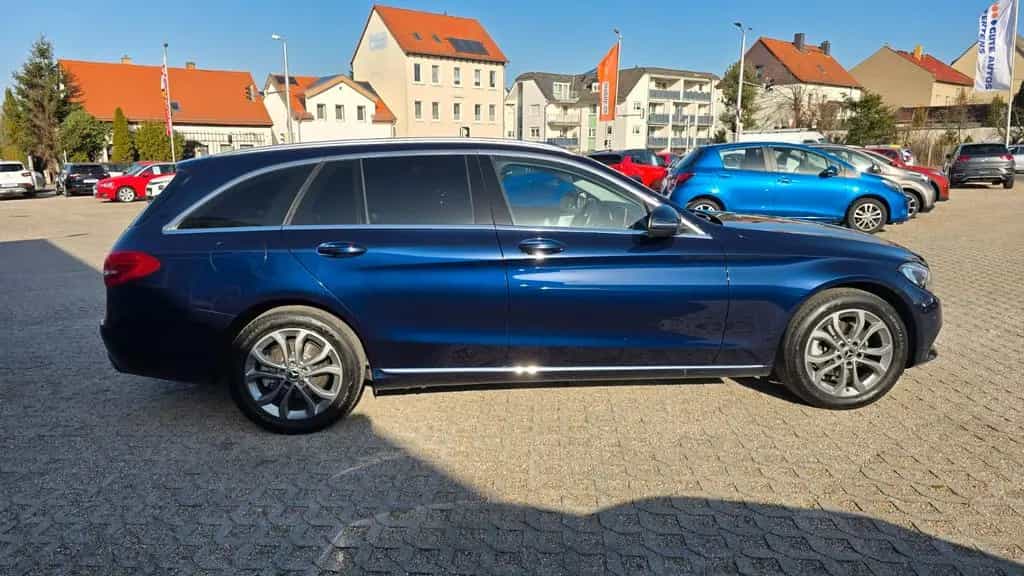 Mercedes-Benz C-Class 180 T 9G Avantgarde LED NAV SHZ PDC 04/2018-photo-4