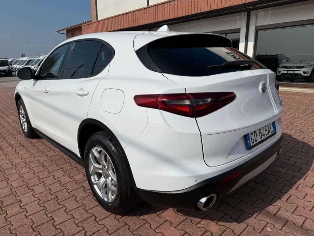 Alfa Romeo Stelvio 2.2 Turbodiesel 160 CV AT8 RW 11/2020-photo-4