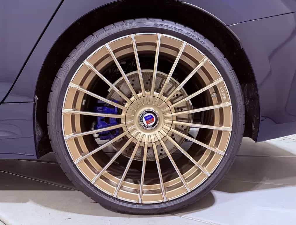 ALPINA B3 GT Touring 20" Classic DA+ PA+ HK HUD Pano St null-photo-7