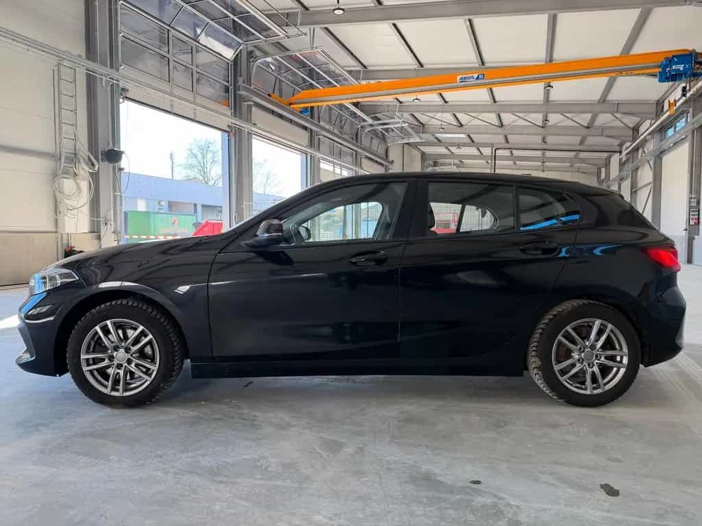 BMW 1 Series 118 1 Limousine 118 d Advantage 04/2021-photo-2
