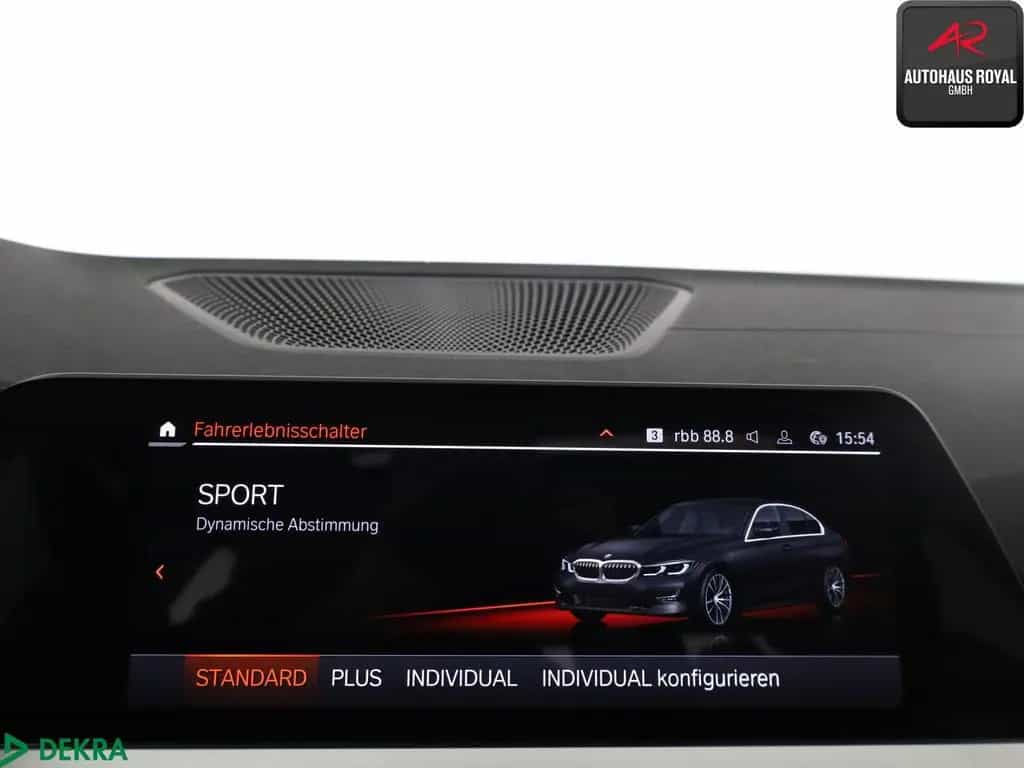 BMW 330 d LUXURY LINE GLASDACH,ACC,KEYLESS,TOTWINKEL 01/2020-photo-15