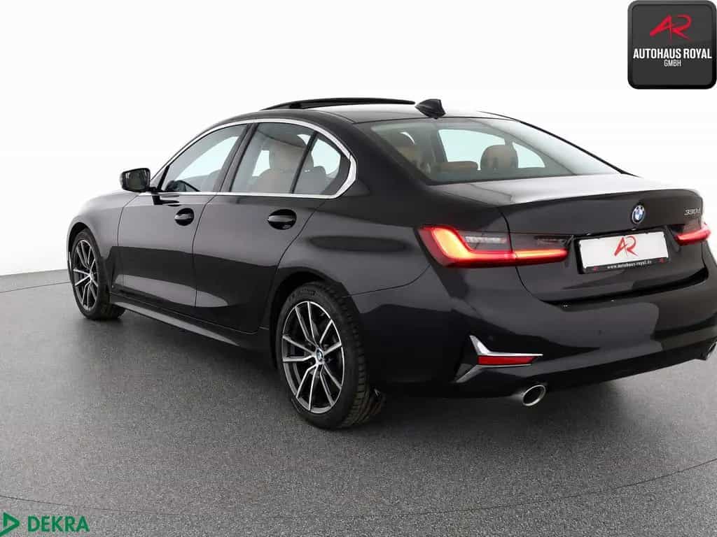 BMW 330 d LUXURY LINE GLASDACH,ACC,KEYLESS,TOTWINKEL 01/2020-photo-2