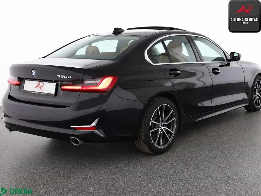 BMW 330 d LUXURY LINE GLASDACH,ACC,KEYLESS,TOTWINKEL 01/2020-photo-4