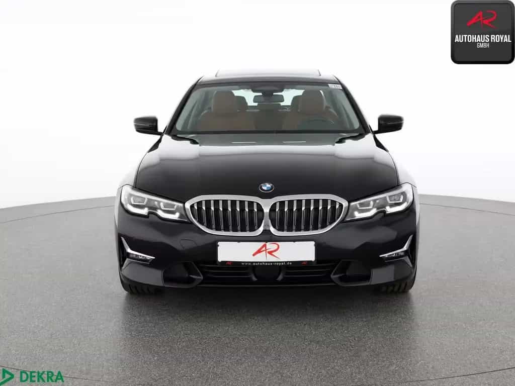 BMW 330 d LUXURY LINE GLASDACH,ACC,KEYLESS,TOTWINKEL 01/2020-photo-7
