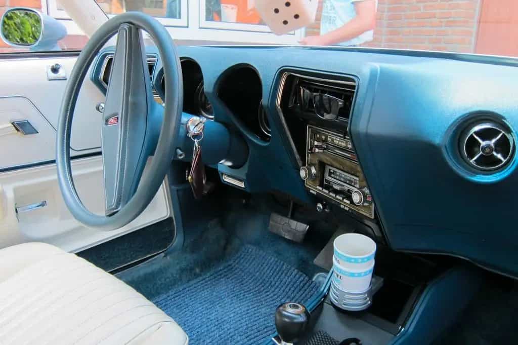 GMC Other Oldsmobile Cutlass 09/1975-photo-9