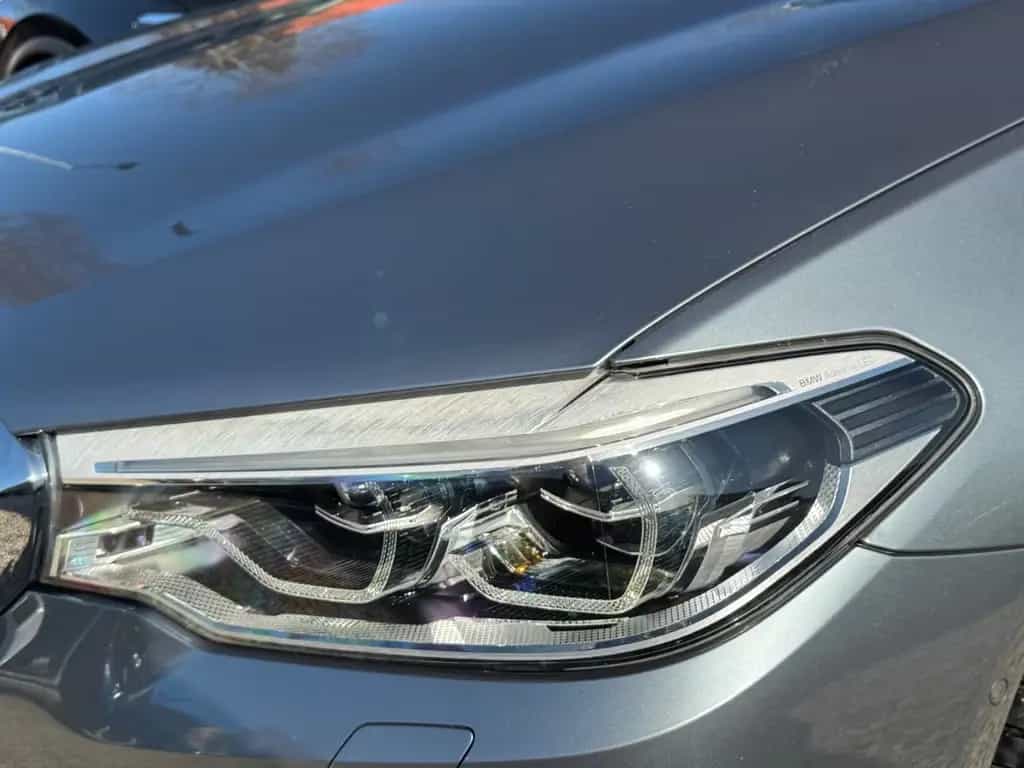 BMW 520 d Lim. DisplayKey |HUD| SHD| Keyless|Kamera| 09/2018-photo-12