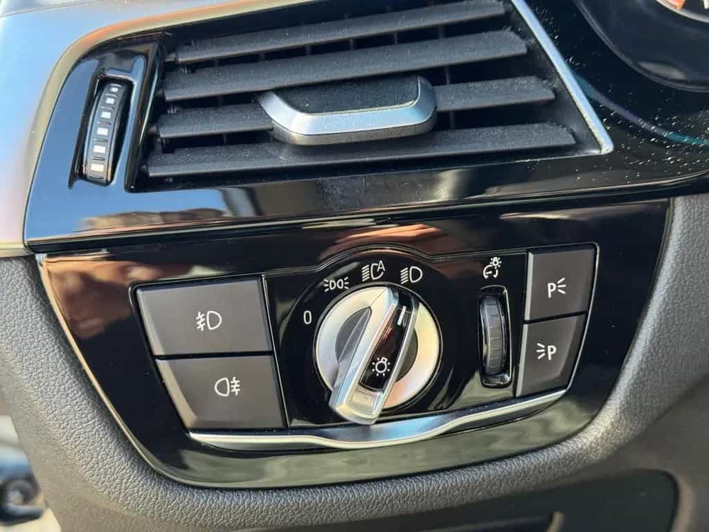 BMW 520 d Lim. DisplayKey |HUD| SHD| Keyless|Kamera| 09/2018-photo-30