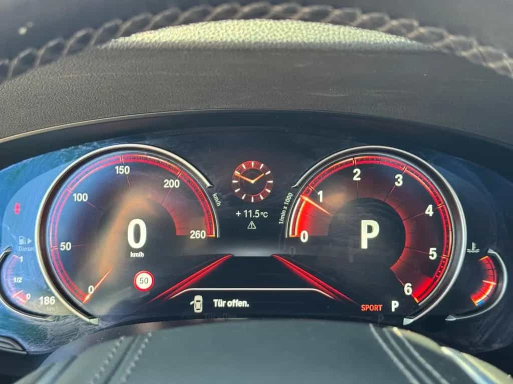 BMW 520 d Lim. DisplayKey |HUD| SHD| Keyless|Kamera| 09/2018-photo-31