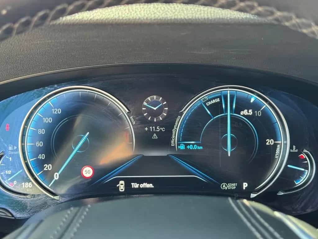 BMW 520 d Lim. DisplayKey |HUD| SHD| Keyless|Kamera| 09/2018-photo-32