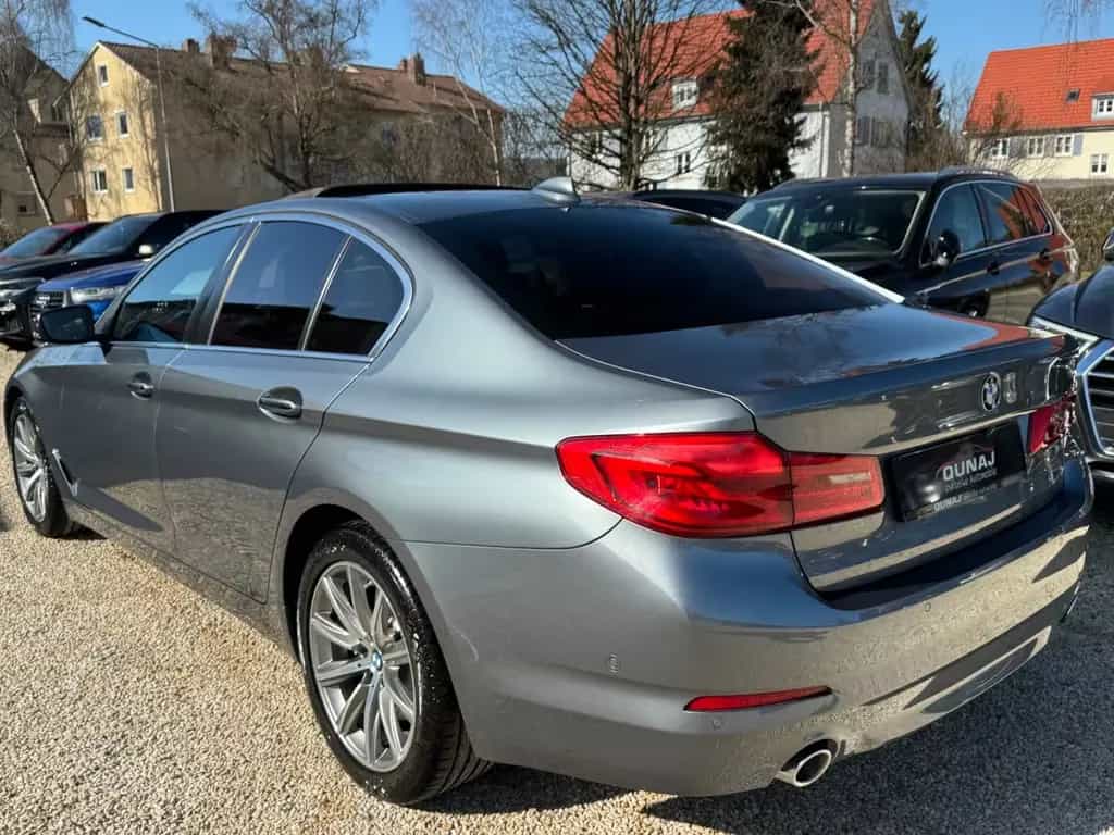 BMW 520 d Lim. DisplayKey |HUD| SHD| Keyless|Kamera| 09/2018-photo-5
