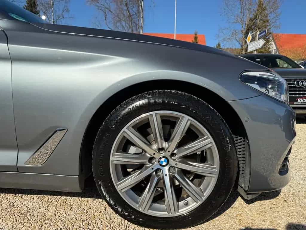 BMW 520 d Lim. DisplayKey |HUD| SHD| Keyless|Kamera| 09/2018-photo-8