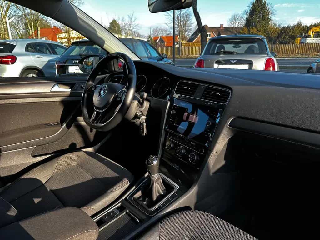 Volkswagen Golf VII Variant APPLECAR/NAVI/FRONTASSIST/NAVI 10/2018-photo-16
