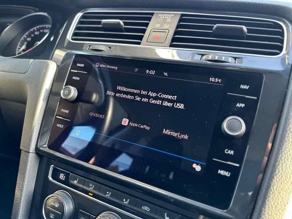 Volkswagen Golf VII Variant APPLECAR/NAVI/FRONTASSIST/NAVI 10/2018-photo-17