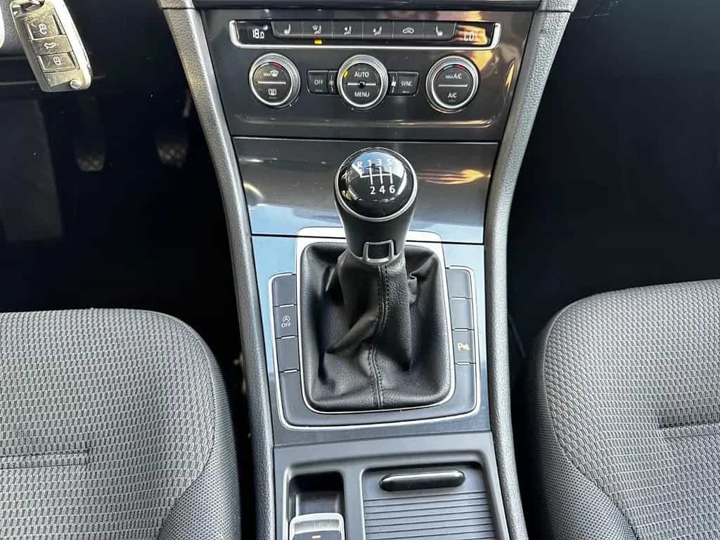 Volkswagen Golf VII Variant APPLECAR/NAVI/FRONTASSIST/NAVI 10/2018-photo-23
