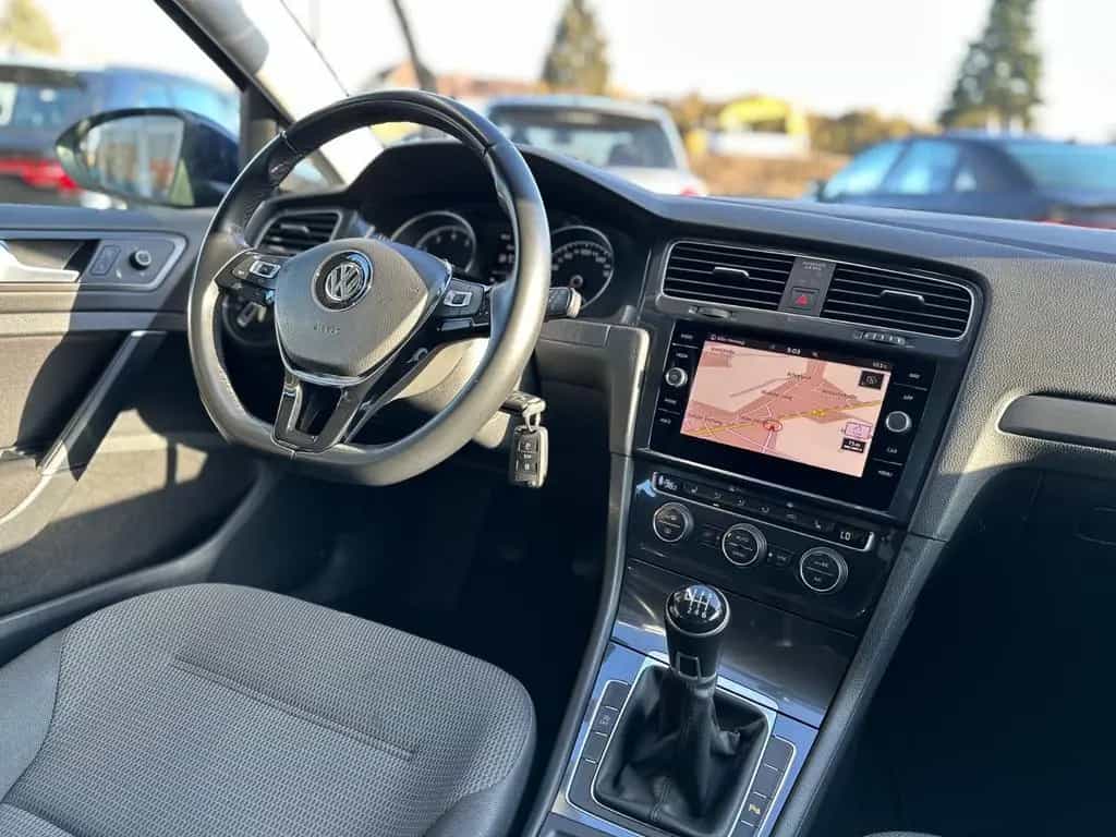 Volkswagen Golf VII Variant APPLECAR/NAVI/FRONTASSIST/NAVI 10/2018-photo-24