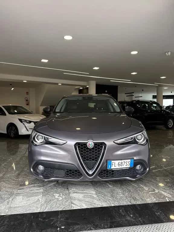 Alfa Romeo Stelvio 2.2 Turbodiesel 180 CV AT8 RW 09/2017-photo-2