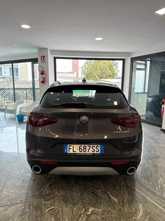 Alfa Romeo Stelvio 2.2 Turbodiesel 180 CV AT8 RW 09/2017-photo-5