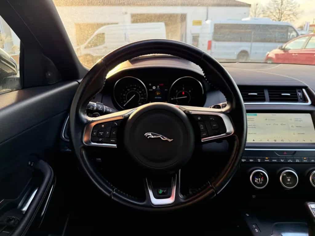 Jaguar E-Pace R-Dynamic S AWD=Leder-Kamera-Carplay-AHK= 11/2019-photo-8