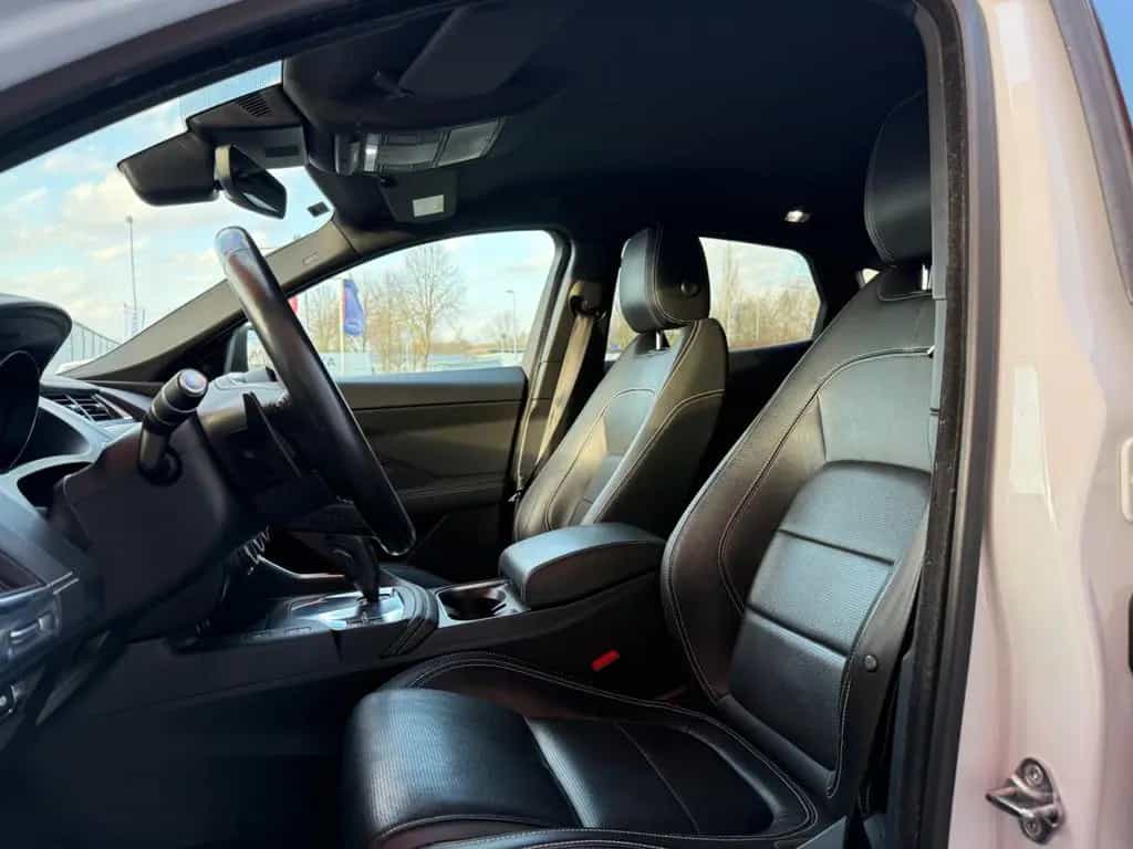 Jaguar E-Pace R-Dynamic S AWD=Leder-Kamera-Carplay-AHK= 11/2019-photo-9