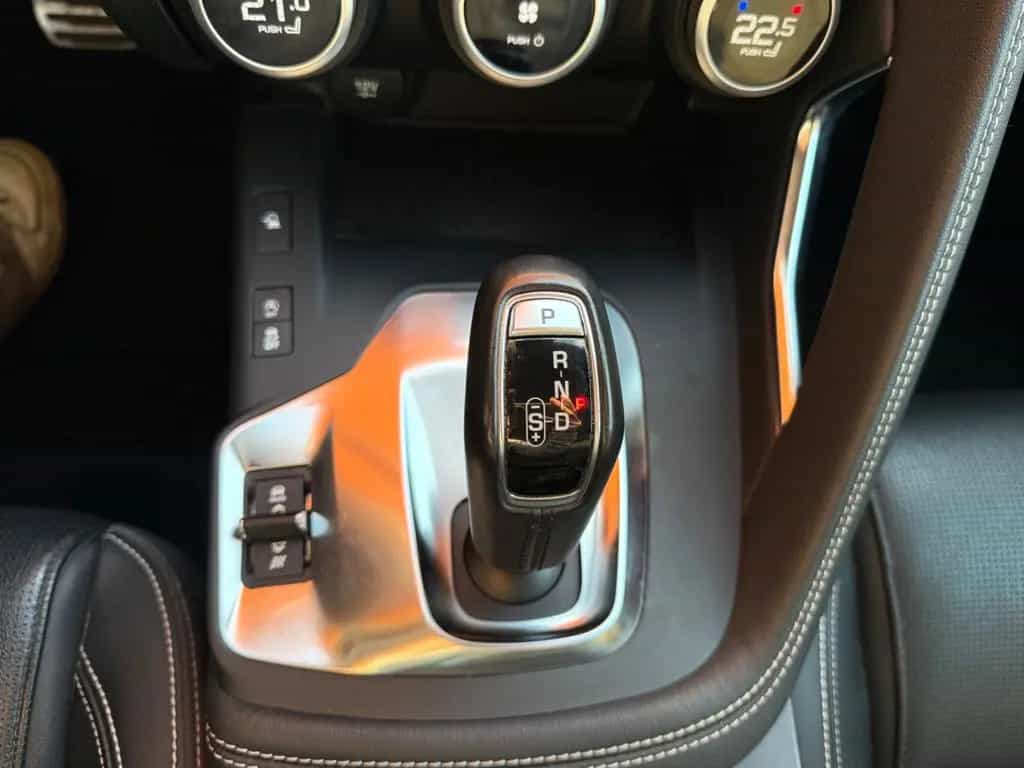 Jaguar E-Pace R-Dynamic S AWD=Leder-Kamera-Carplay-AHK= 11/2019-photo-13