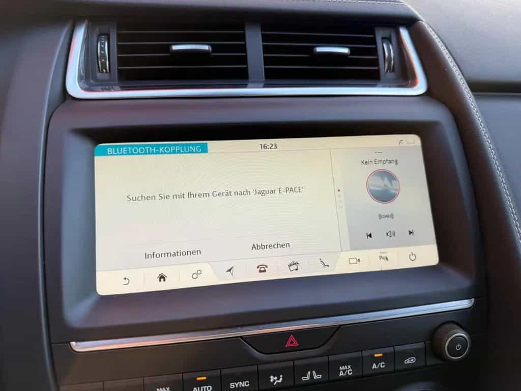 Jaguar E-Pace R-Dynamic S AWD=Leder-Kamera-Carplay-AHK= 11/2019-photo-17