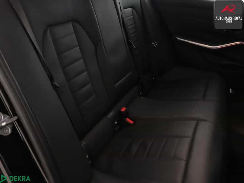 BMW 3 Series 320 i SPORT LINE 360GRAD,TOTWINKEL,NAVI,HIFI,1HD 05/2019-photo-11