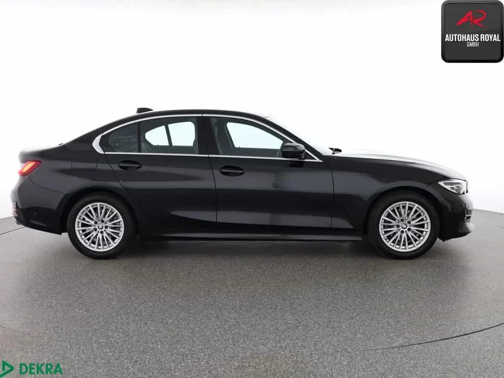 BMW 3 Series 320 i SPORT LINE 360GRAD,TOTWINKEL,NAVI,HIFI,1HD 05/2019-photo-5