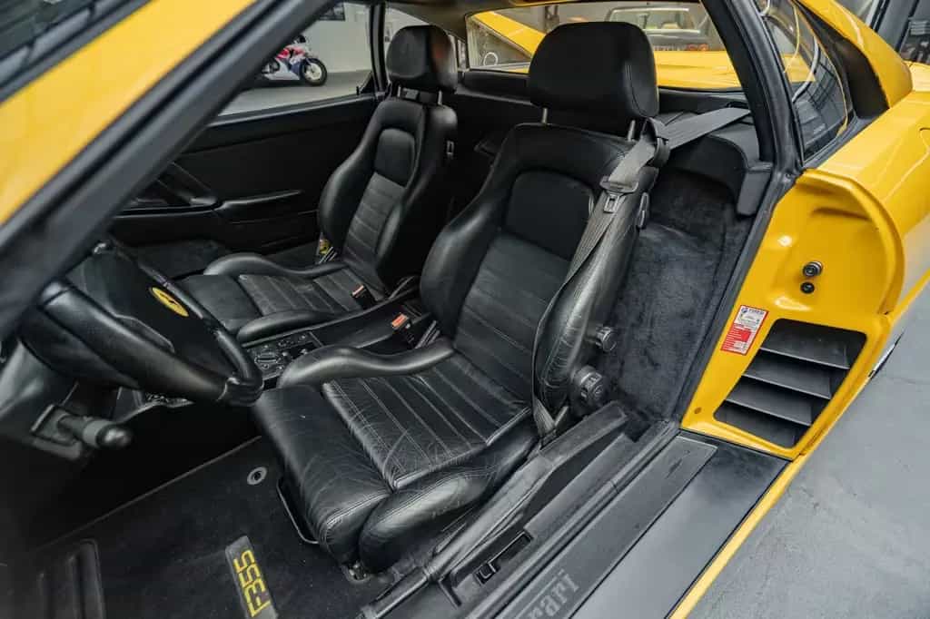 Ferrari F355 Berlinetta *Manual / Giallo Modena* 04/1997-photo-11