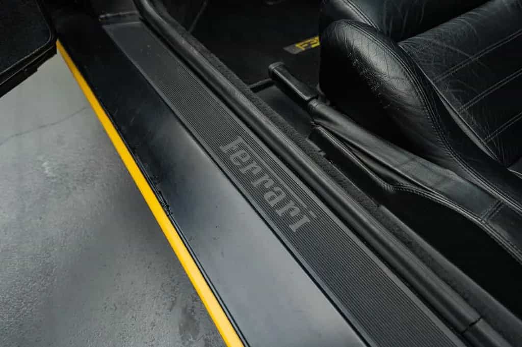 Ferrari F355 Berlinetta *Manual / Giallo Modena* 04/1997-photo-23
