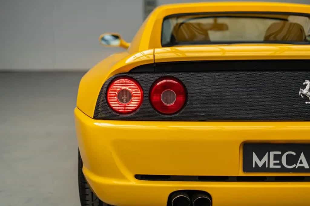 Ferrari F355 Berlinetta *Manual / Giallo Modena* 04/1997-photo-33