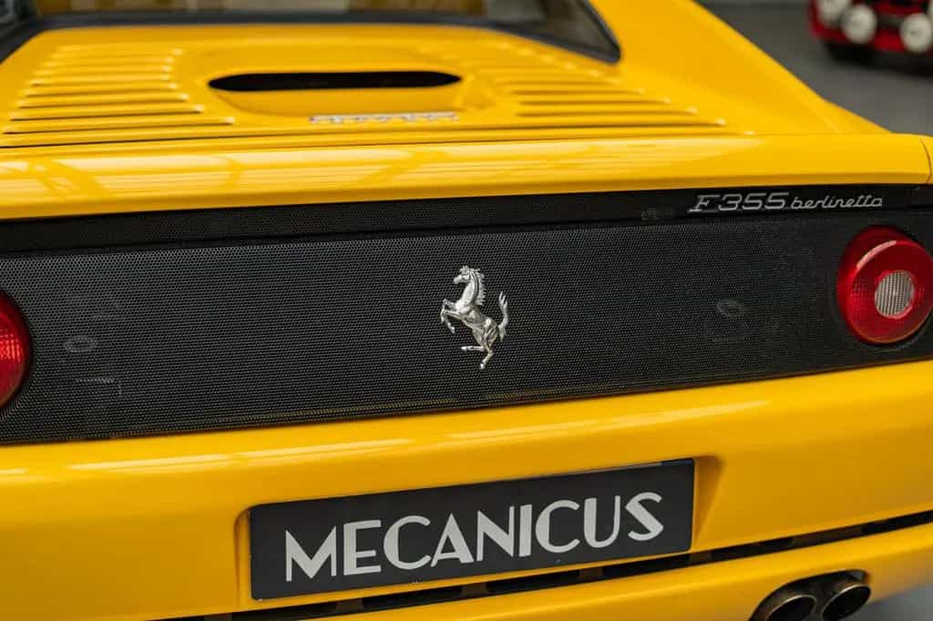 Ferrari F355 Berlinetta *Manual / Giallo Modena* 04/1997-photo-35