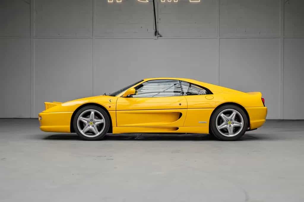 Ferrari F355 Berlinetta *Manual / Giallo Modena* 04/1997-photo-6