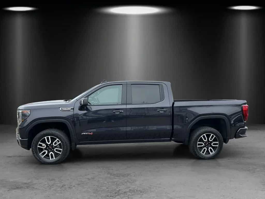 GMC Sierra 1500 AT4 Crew Cab Short Bed AHK/LED/SHD/ 03/2026-photo-1