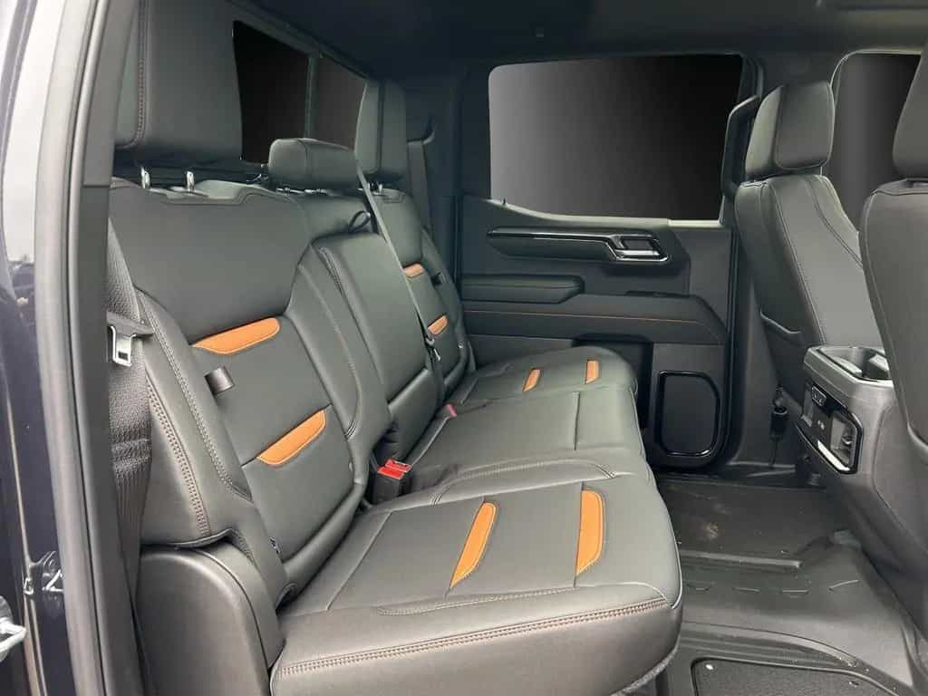 GMC Sierra 1500 AT4 Crew Cab Short Bed AHK/LED/SHD/ 03/2026-photo-10