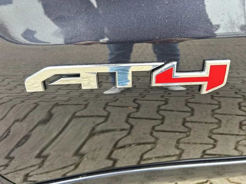GMC Sierra 1500 AT4 Crew Cab Short Bed AHK/LED/SHD/ 03/2026-photo-16