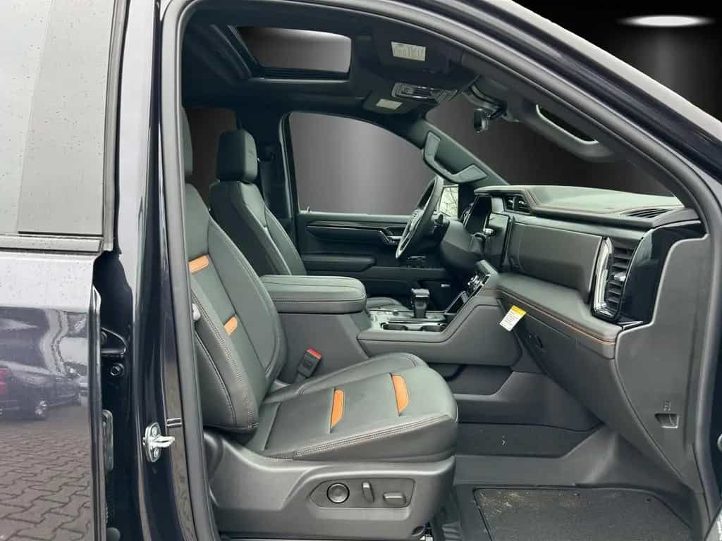GMC Sierra 1500 AT4 Crew Cab Short Bed AHK/LED/SHD/ 03/2026-photo-9