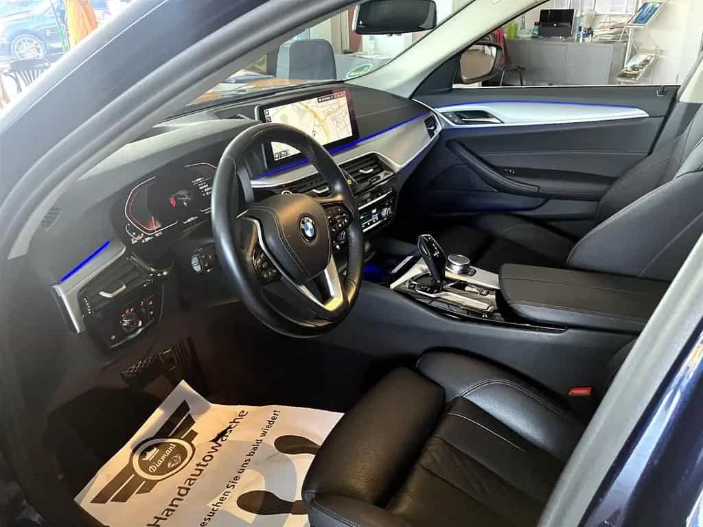 BMW 5 Series 520d Innovationspaket/HuD/AHK/Parkasst/4-Zonen 08/2022-photo-6