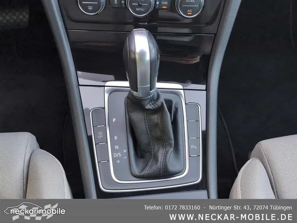 Volkswagen Golf 1.5TSI DSG Highline R-Line Navi KAM AHK ACC 12/2018-photo-28