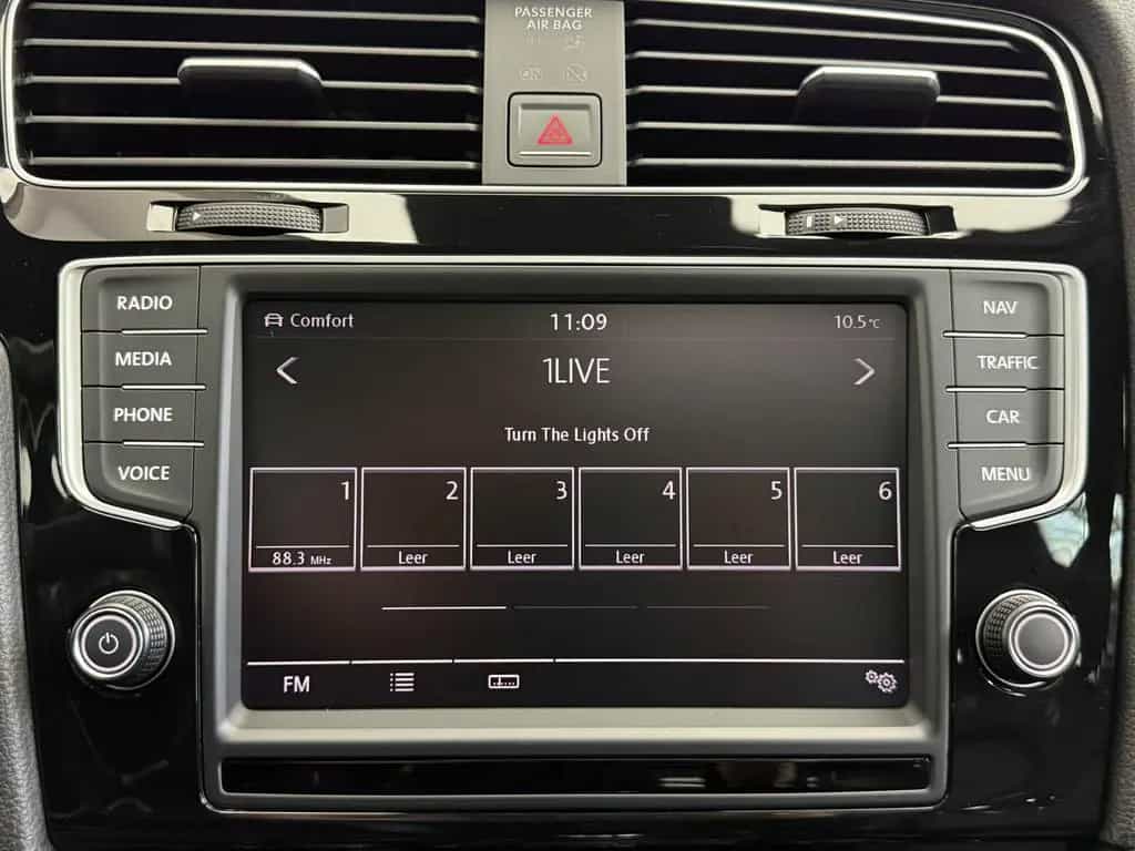 Volkswagen Golf R Variant 4Motion|Kamera|DCC|Pano|Business| 09/2015-photo-17