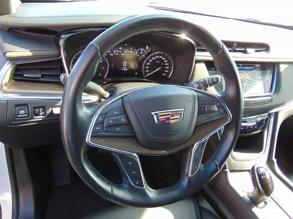 Cadillac XT5 3.6 V6 Platinum LED+Navi+SHZ+360+Bel.Sitz 01/2019-photo-14